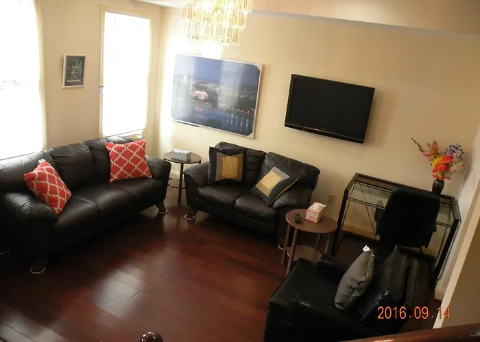 New House On Capitol Hill-3 Blocks To The Capitol